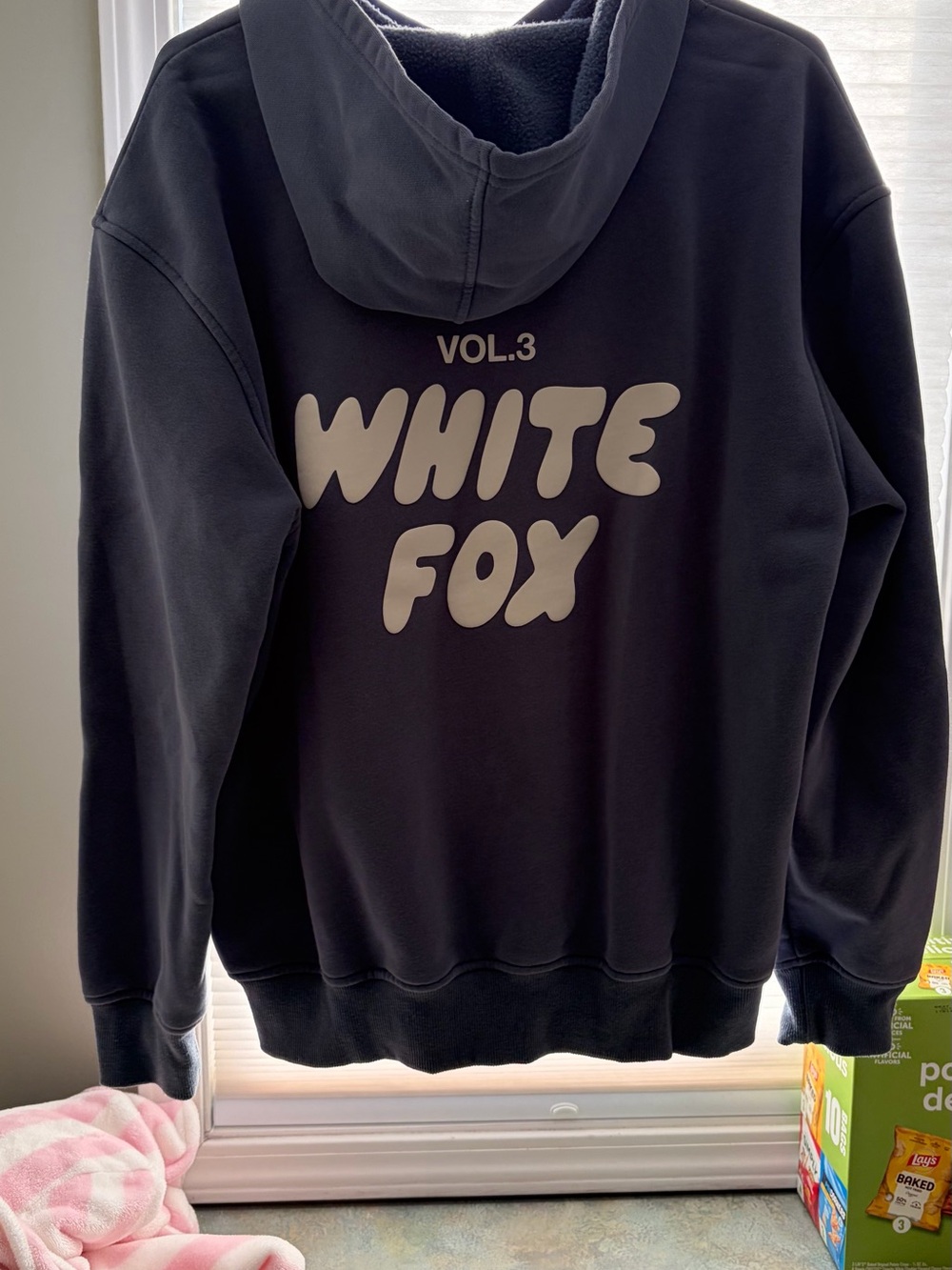 White Fox Offstage Womens Hoodie- size s/m - Picture 5 of 5